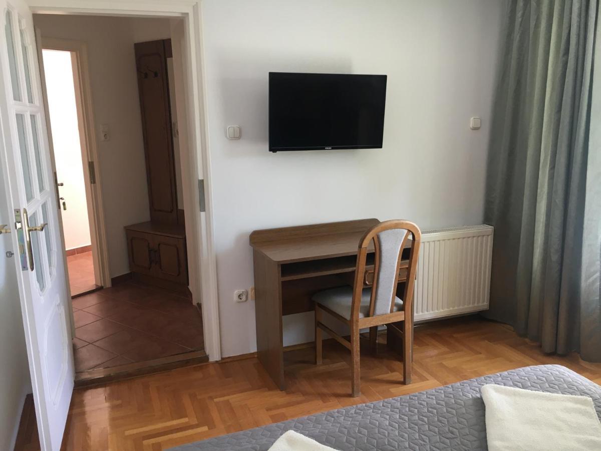 Готель Center Apartmanhaz Гайдусобосло Екстер'єр фото